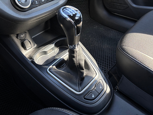 Lada (ВАЗ) Vesta Luxe Multimedia, 2019 года, пробег 197000 км