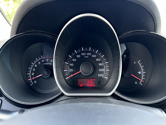 Kia Rio Comfort, 2015 года, пробег 75000 км