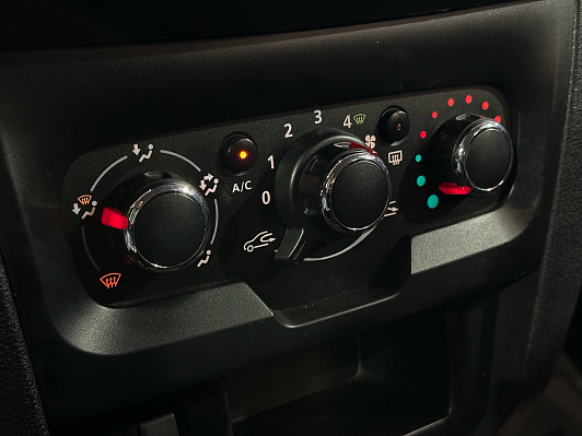 Lada (ВАЗ) XRAY Comfort, 2017 года, пробег 124000 км