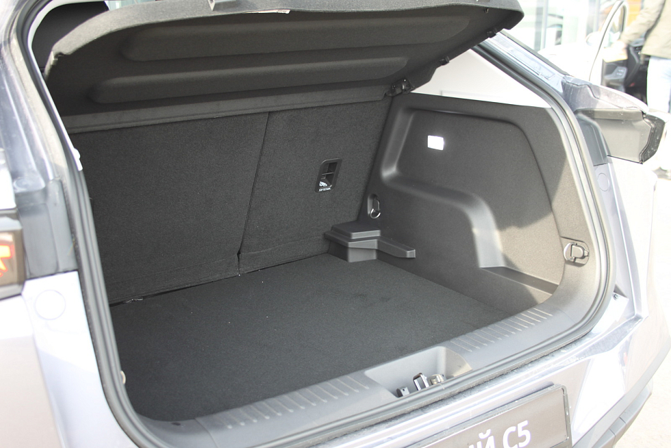 Omoda C5 Стиль, серый