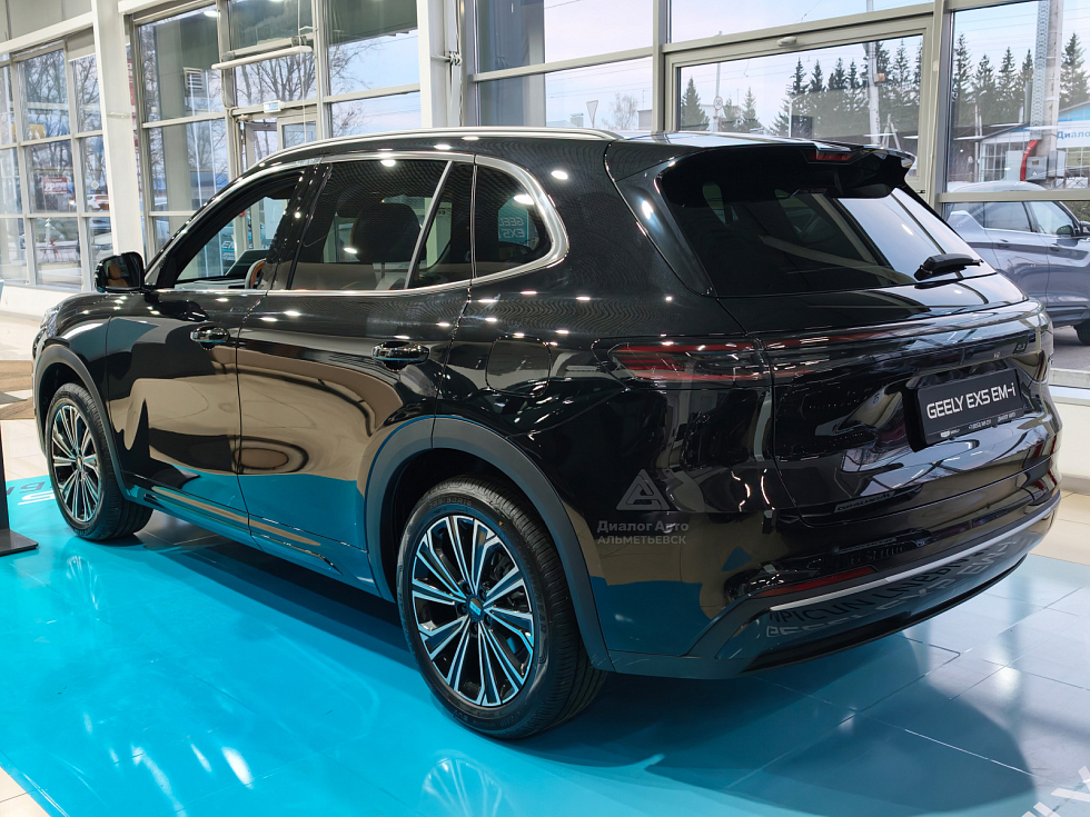 Geely EX5 EM-i Max, черный