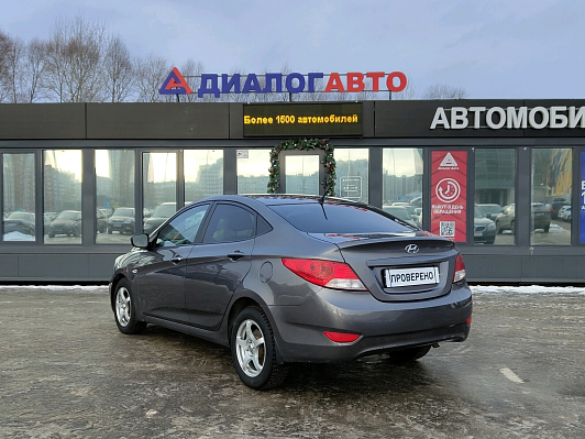 Hyundai Solaris, 2013 года, пробег 186000 км