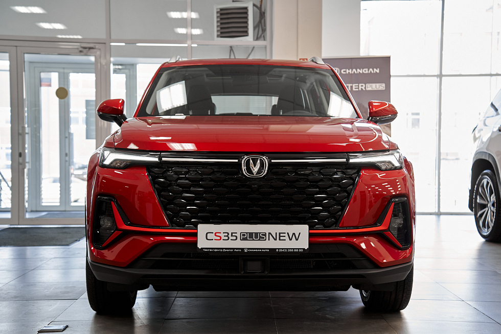 Changan CS35 Plus Техно, красный