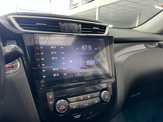 Nissan X-Trail LE, 2015 года, пробег 137000 км