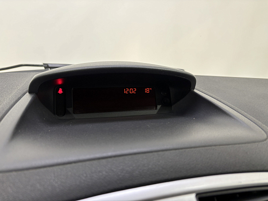 Renault Clio, 2009 года, пробег 330097 км
