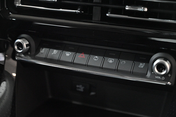 Haval M6 Base, серебряный