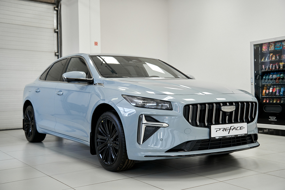 Geely Preface Flagship, серебряный