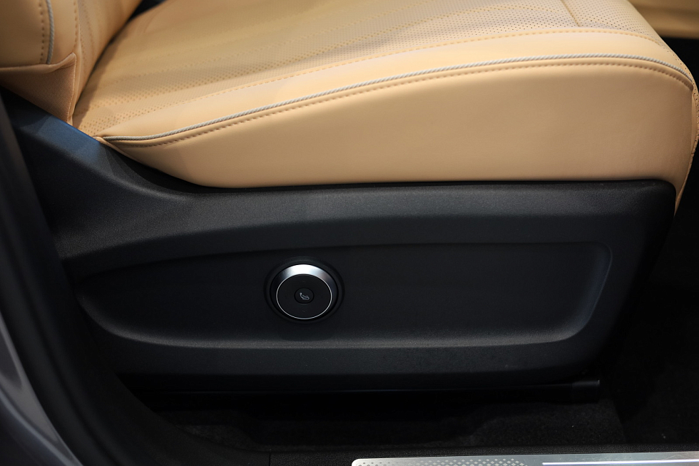 Jaecoo J8 Престиж +, серый