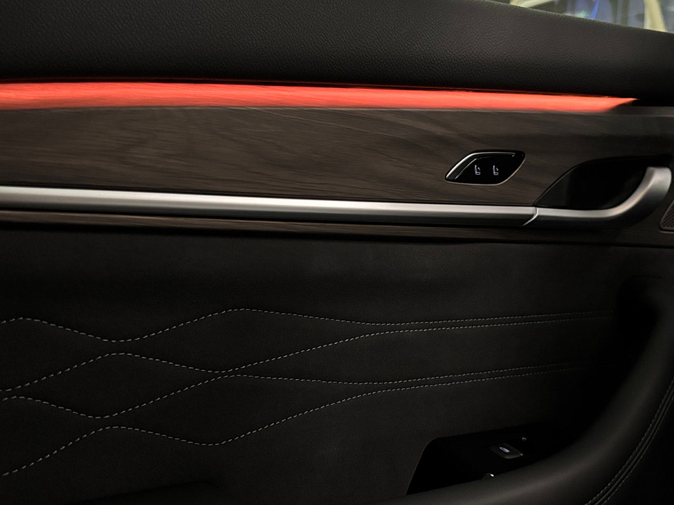 Geely Monjaro Флагман, зеленый