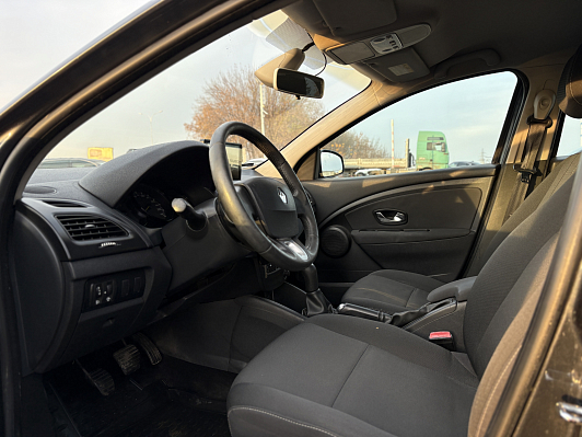 Renault Fluence, 2011 года, пробег 238823 км