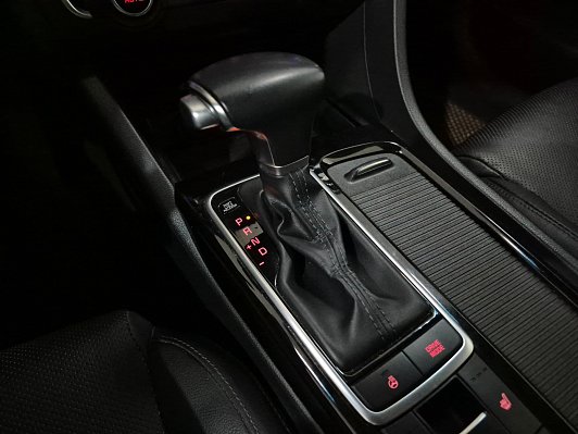 Kia Optima Luxe, 2019 года, пробег 139318 км