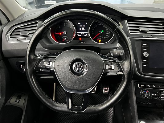 Volkswagen Tiguan Highline, 2019 года, пробег 125699 км