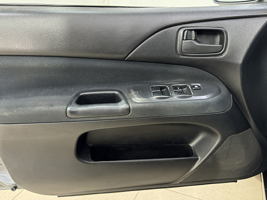 Mitsubishi Lancer, 2005 года, пробег 308130 км
