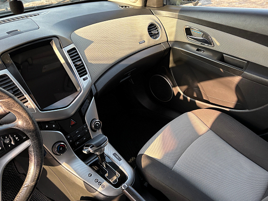 Chevrolet Cruze LT (10.2008  12.2012), 2012 года, пробег 219328 км
