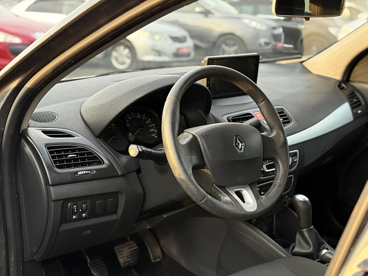 Renault Fluence, 2011 года, пробег 238823 км