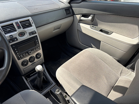 Lada (ВАЗ) Priora Люкс, 2012 года, пробег 169171 км