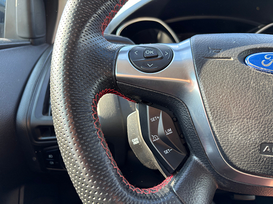 Ford Focus Titanium, 2012 года, пробег 192000 км