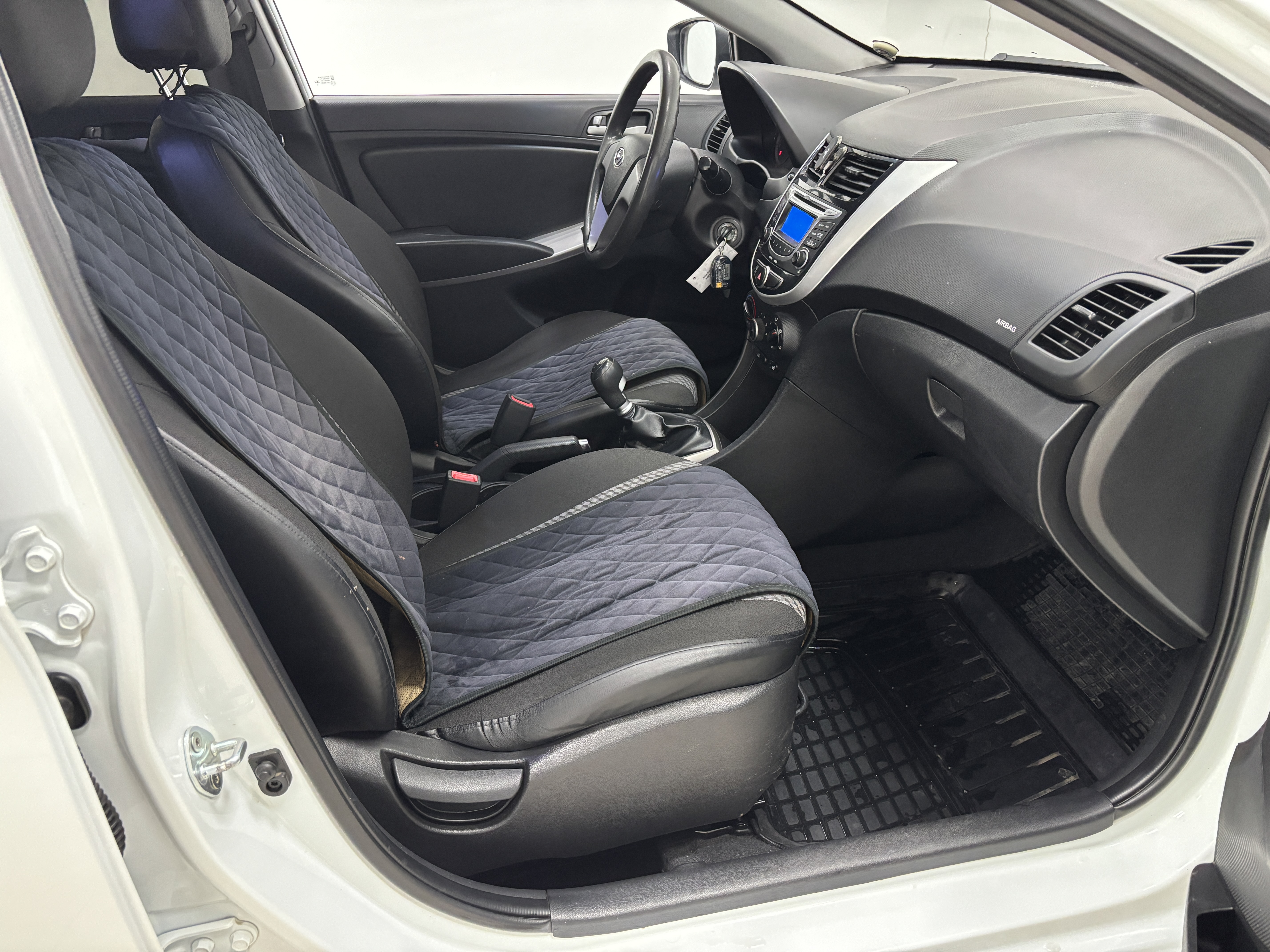 Hyundai Solaris Super Series-II, 2015 года, пробег 184684 км