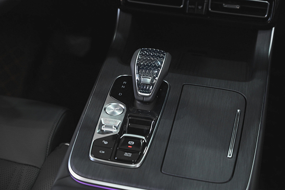 GAC GS8 Lounge HEV, серебряный