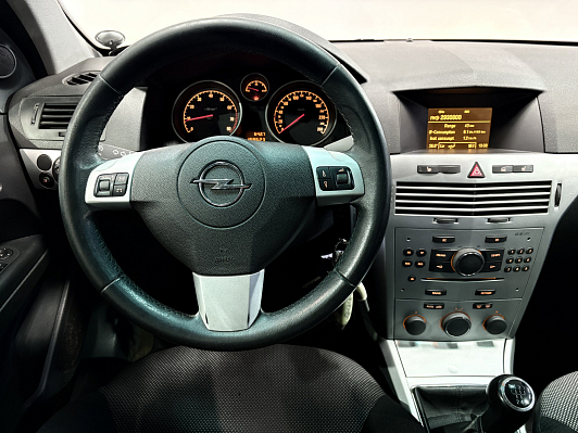 Opel Astra Enjoy, 2011 года, пробег 159000 км