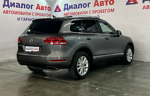 Volkswagen Touareg, 2012 года, пробег 178000 км