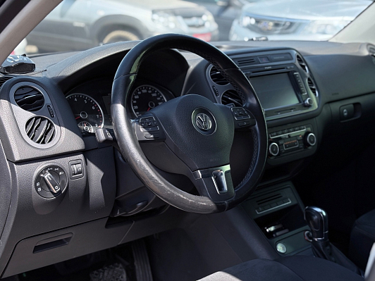 Volkswagen Tiguan Adventure, 2012 года, пробег 247062 км