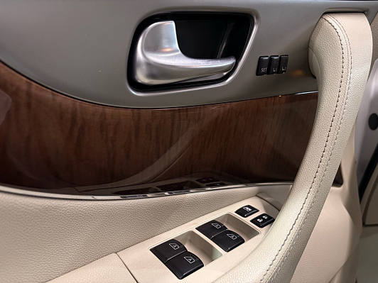 Infiniti QX70 Elegance, 2016 года, пробег 160258 км