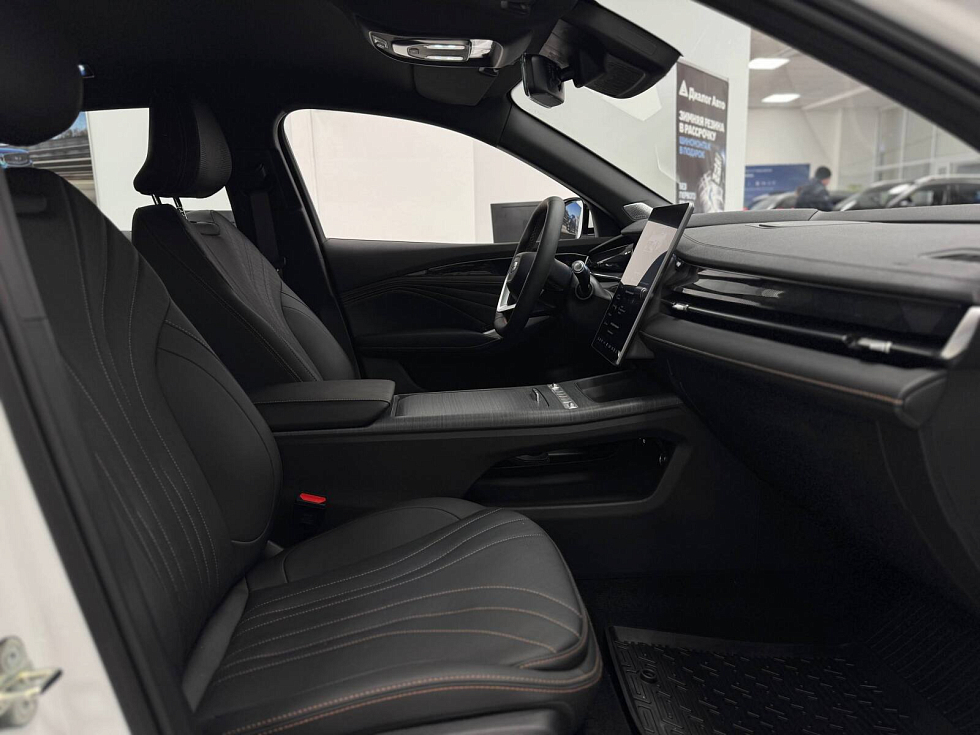 Geely Preface Flagship, белый