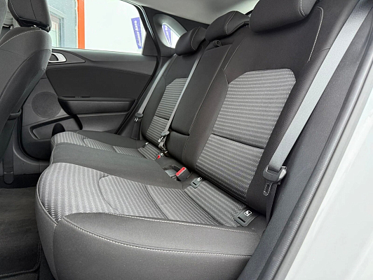 Kia Ceed Luxe, 2023 года, пробег 31000 км