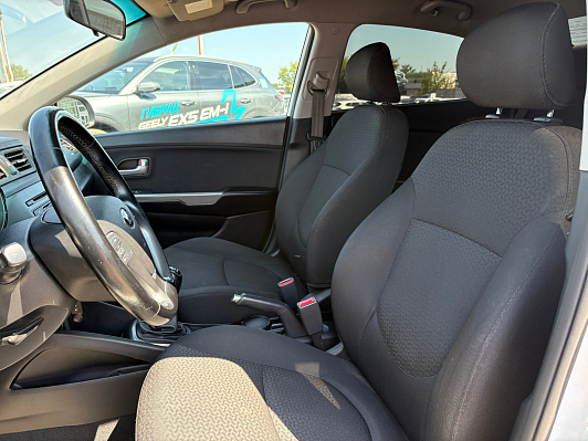 Kia Rio Luxe, 2016 года, пробег 125514 км