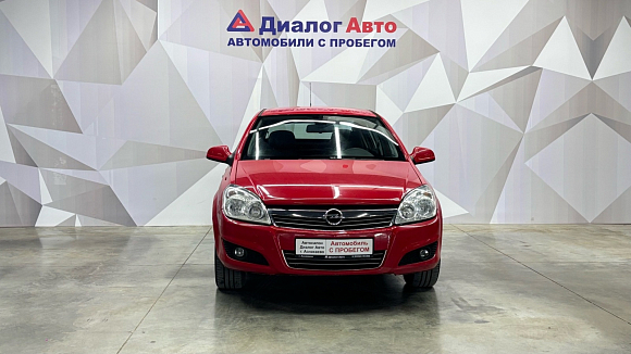 Opel Astra, 2012 года, пробег 105806 км