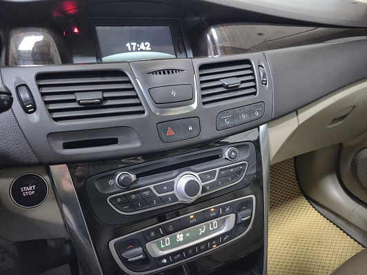 Renault Latitude Privilege, 2012 года, пробег 234550 км