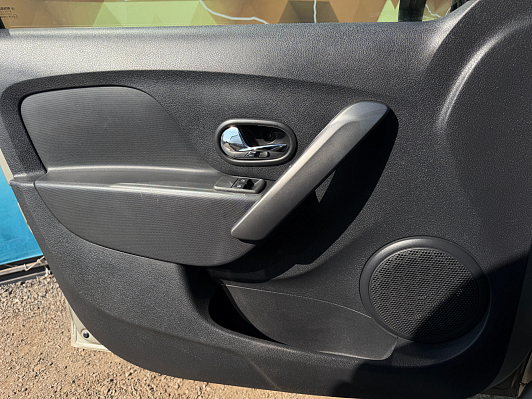 Renault Sandero Privilege, 2017 года, пробег 80000 км