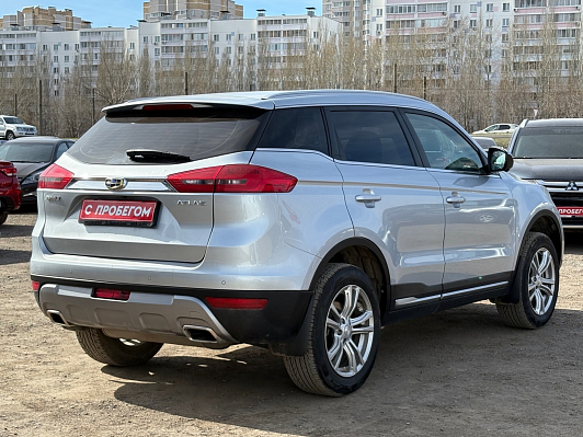 Geely Atlas Luxury, 2021 года, пробег 30000 км