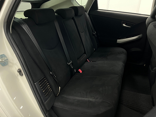 Toyota Prius, 2015 года, пробег 114584 км