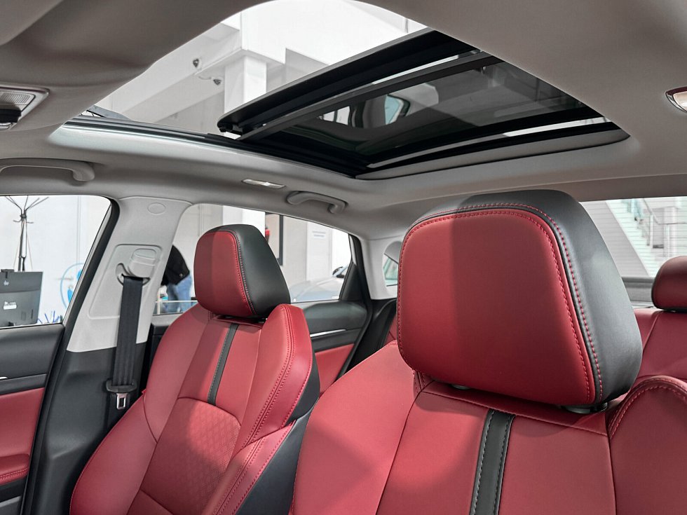 Changan Eado Plus Техно, серебряный
