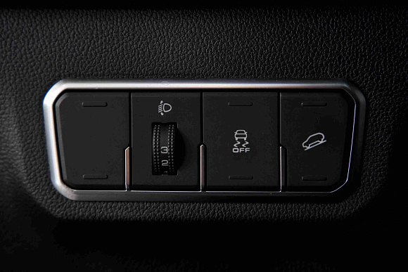 Haval M6 Base, черный