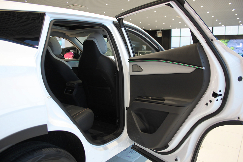 Omoda C5 Актив, белый