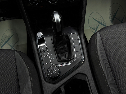 Volkswagen Tiguan CONNECT, 2020 года, пробег 101540 км