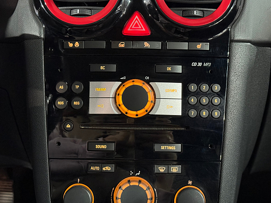 Opel Corsa, 2011 года, пробег 134608 км