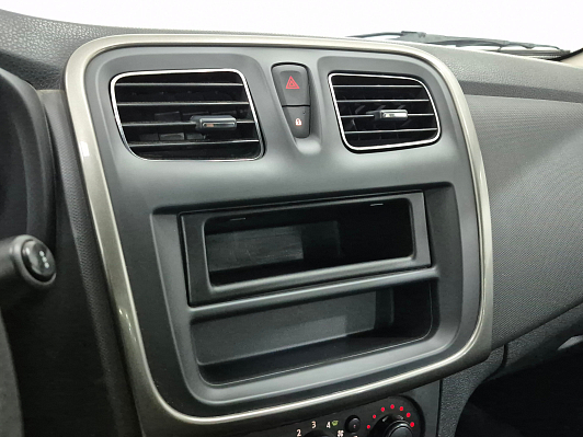 Renault Logan Confort, 2015 года, пробег 58340 км