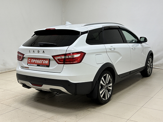 Lada (ВАЗ) Vesta Luxe, 2020 года, пробег 137600 км