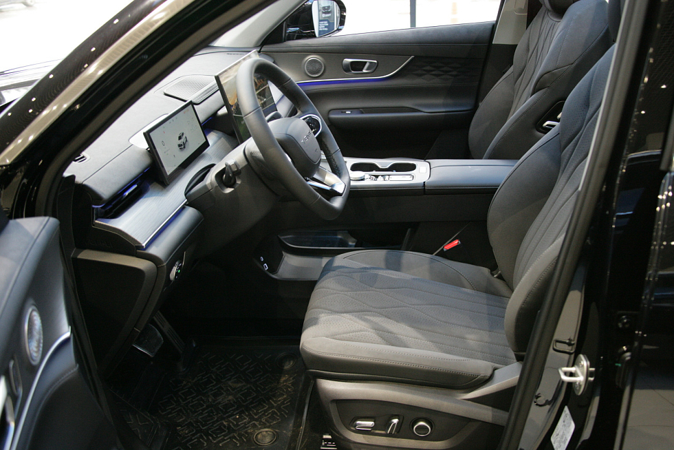 Tenet T8 Прайм 4WD, черный
