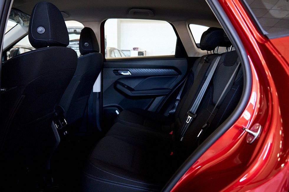 Haval Jolion Оптимум, красный