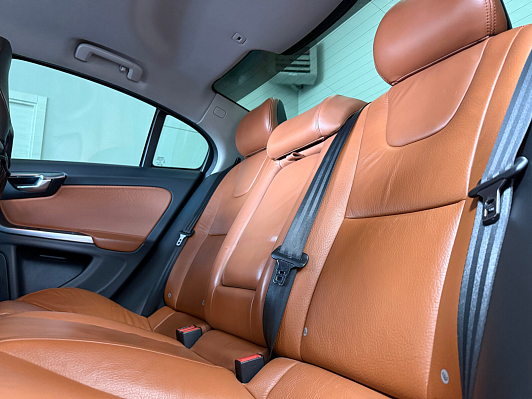 Volvo S60 Momentum, 2013 года, пробег 185117 км