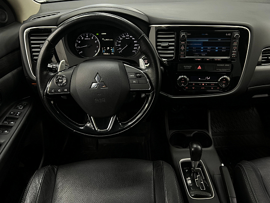 Mitsubishi Outlander Ultimate, 2015 года, пробег 159511 км