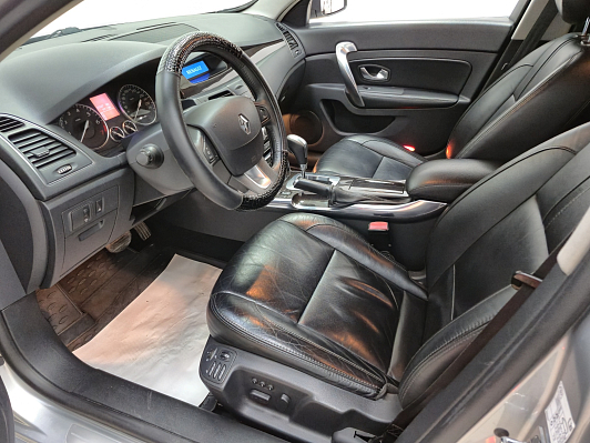Renault Latitude Privilege, 2012 года, пробег 217598 км