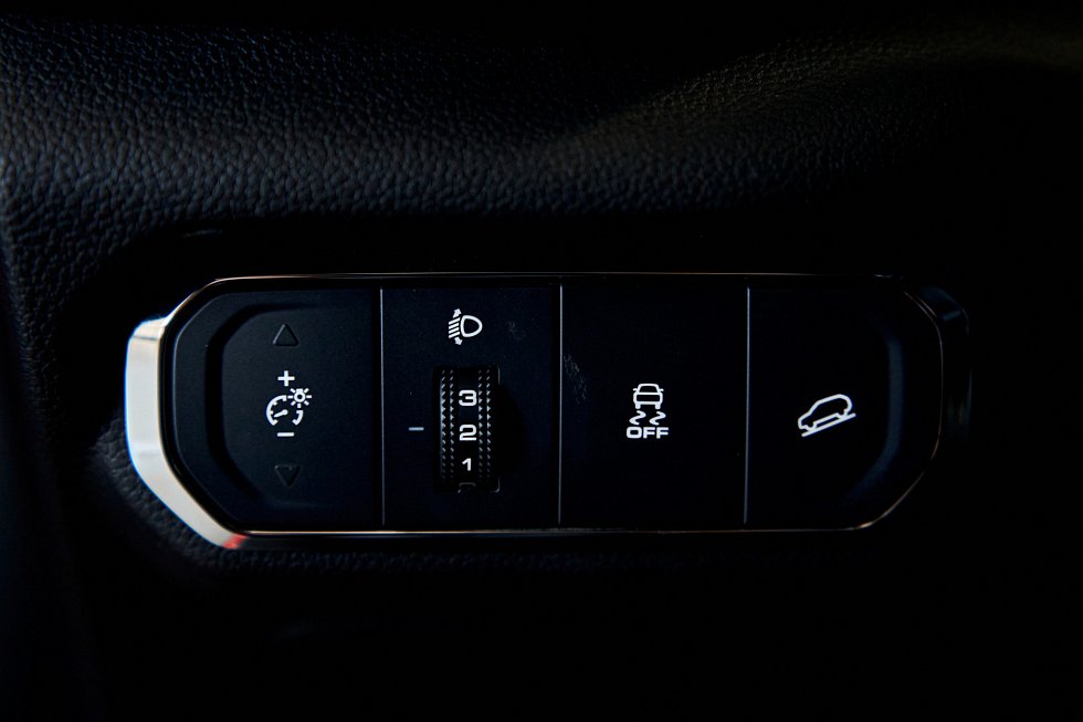 Haval Jolion Оптимум, красный