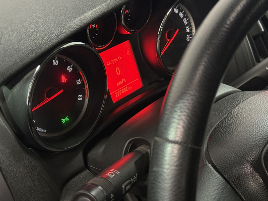 Opel Astra, 2013 года, пробег 222890 км