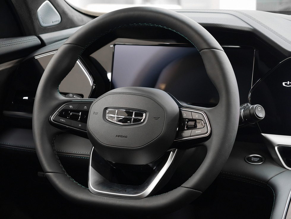 Geely Monjaro Флагман, зеленый